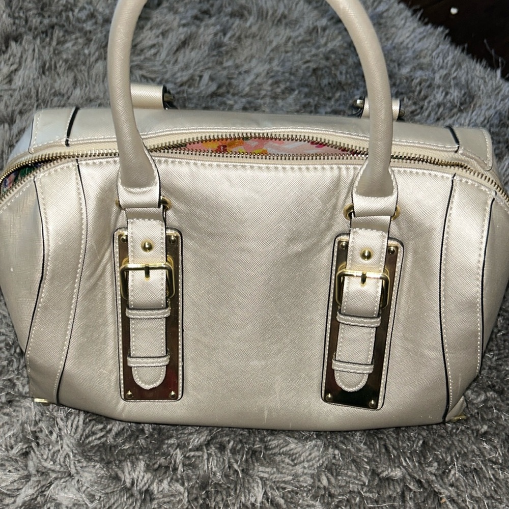 Gold Aldo Bag (MOVING SALE! NEED EVERYTHING GONE!)